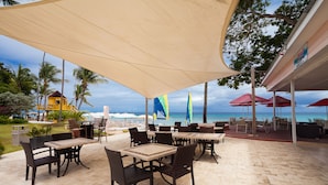 Beach nearby, sun-loungers, beach umbrellas, beach bar - Sugar Hill Tennis Village B306 by Altman (Holetown)