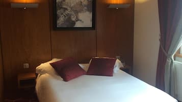 In-room safe, desk, soundproofing, iron/ironing board