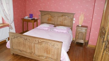 Rideaux occultants, Wi-Fi gratuit, draps fournis