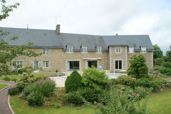 Exterior - Le Relais Postal B&B (Noues de Sienne)