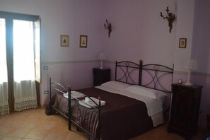 Rollaway beds, bed sheets