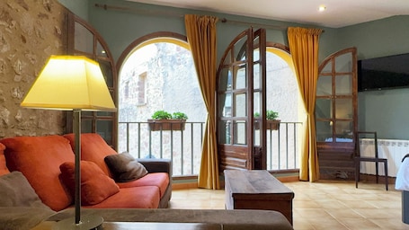 Quadruple Room | Living area