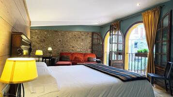 Quadruple Room | Individually decorated, individually furnished, free WiFi, bed sheets