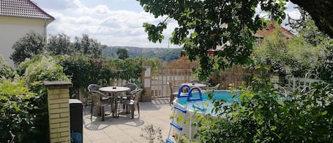 Piscina externa sazonal