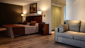Room - Howard Johnson by Wyndham San Pedro (San Pedro)