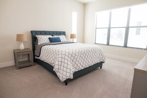 3 chambres, rideaux occultants, fer et planche à repasser, Wi-Fi gratuit