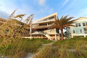 Exterior - Pure Luxury Smarthome (Treasure Island)