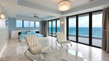 Executive House, 4 Bedrooms | View from room