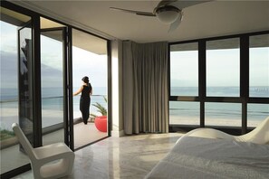 Executive House, 4 Bedrooms | Balcony