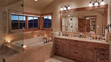 Maison, 5 chambres | Salle de bain | Séchoir à cheveux, serviettes fournies