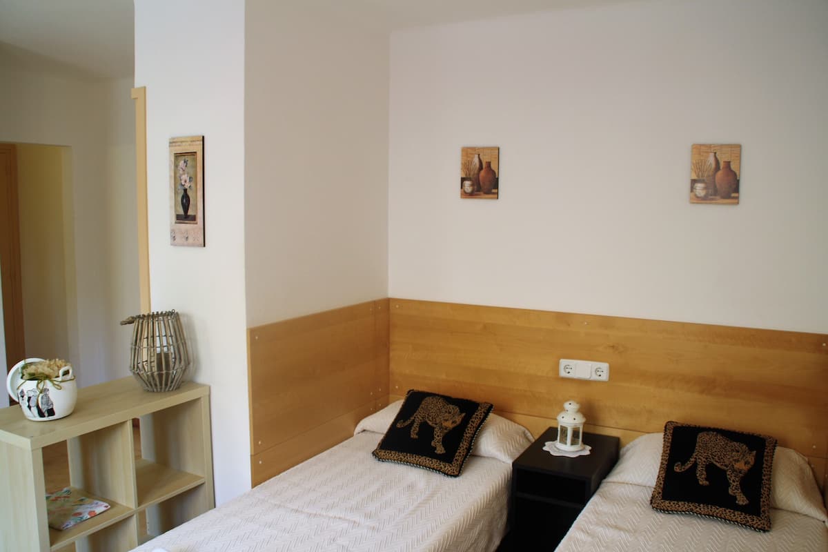 Studio (Margarita 17) | Iron/ironing board, free WiFi, bed sheets
