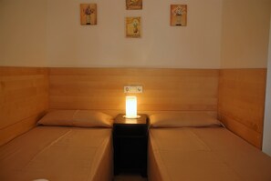 Studio, Erdgeschoss (Margarita 7) | Bügeleisen/Bügelbrett, kostenloses WLAN, Bettwäsche