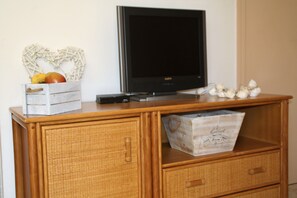 Apartment, 2 Bedrooms, Ground Floor (Ocean 5) | Room amenity
