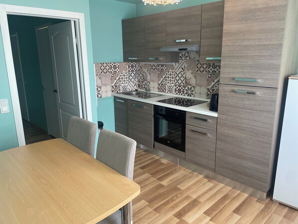 Appartement Confort, Plusieurs lits | Cuisine privée | Cafetière-théière, bouilloire électrique