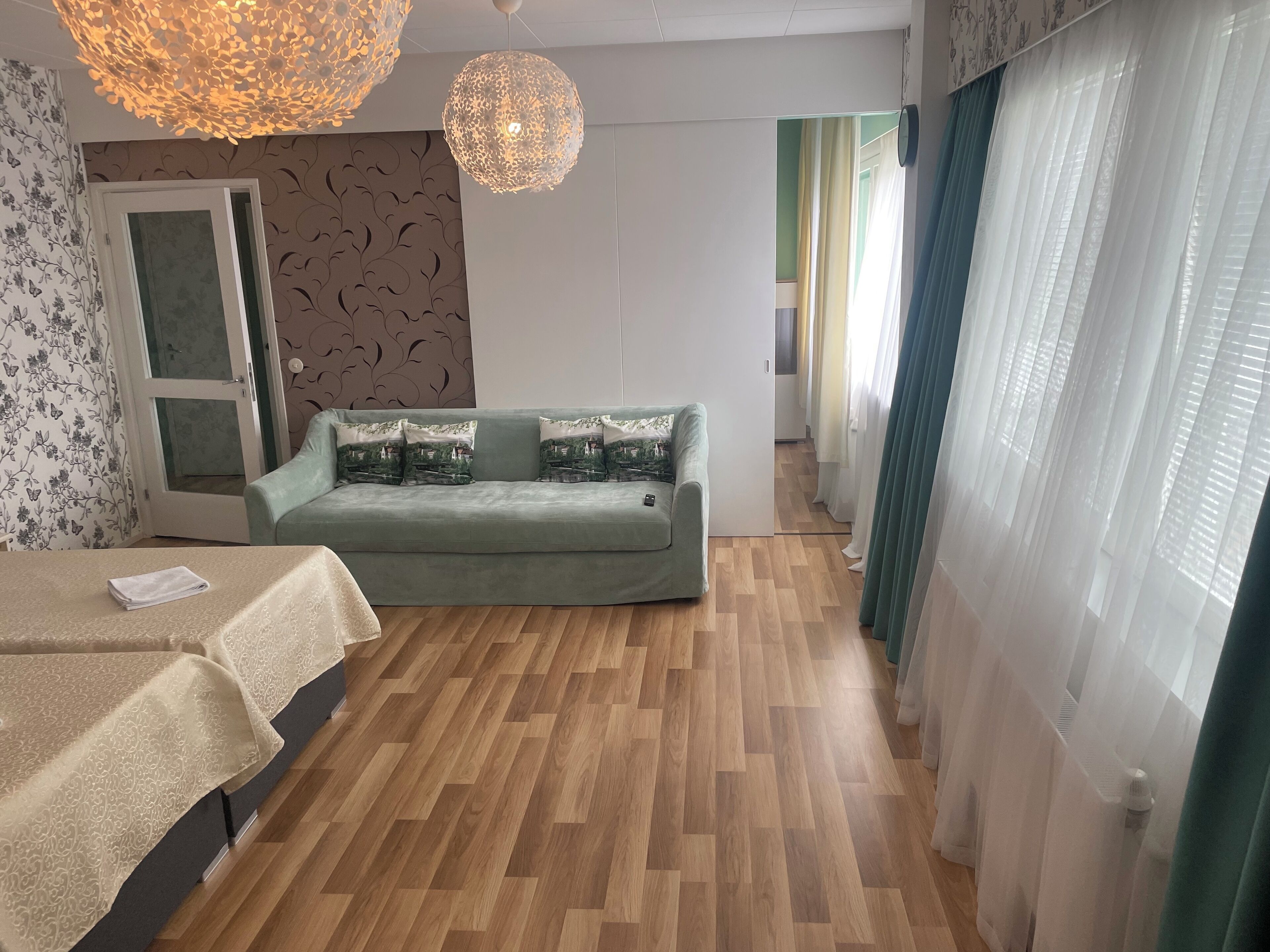 Comfort Apartment, Multiple Beds | Soundproofing, iron/ironing board, free WiFi, bed sheets