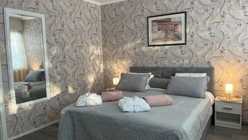 Comfort Studio, 2 Twin Beds | Soundproofing, iron/ironing board, free WiFi, bed sheets