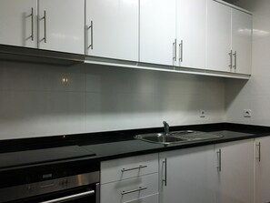 Iron/ironing board, free WiFi, bed sheets - River View I (Vila Nova de Gaia)