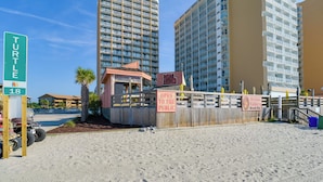 A beachside property with a sign indicating 'TURTLE 18' and 'OPEN TO THE PUBLIC'. - 2 Mi to Apache Pier: Gem w/ Pool Access (Myrtle Beach)