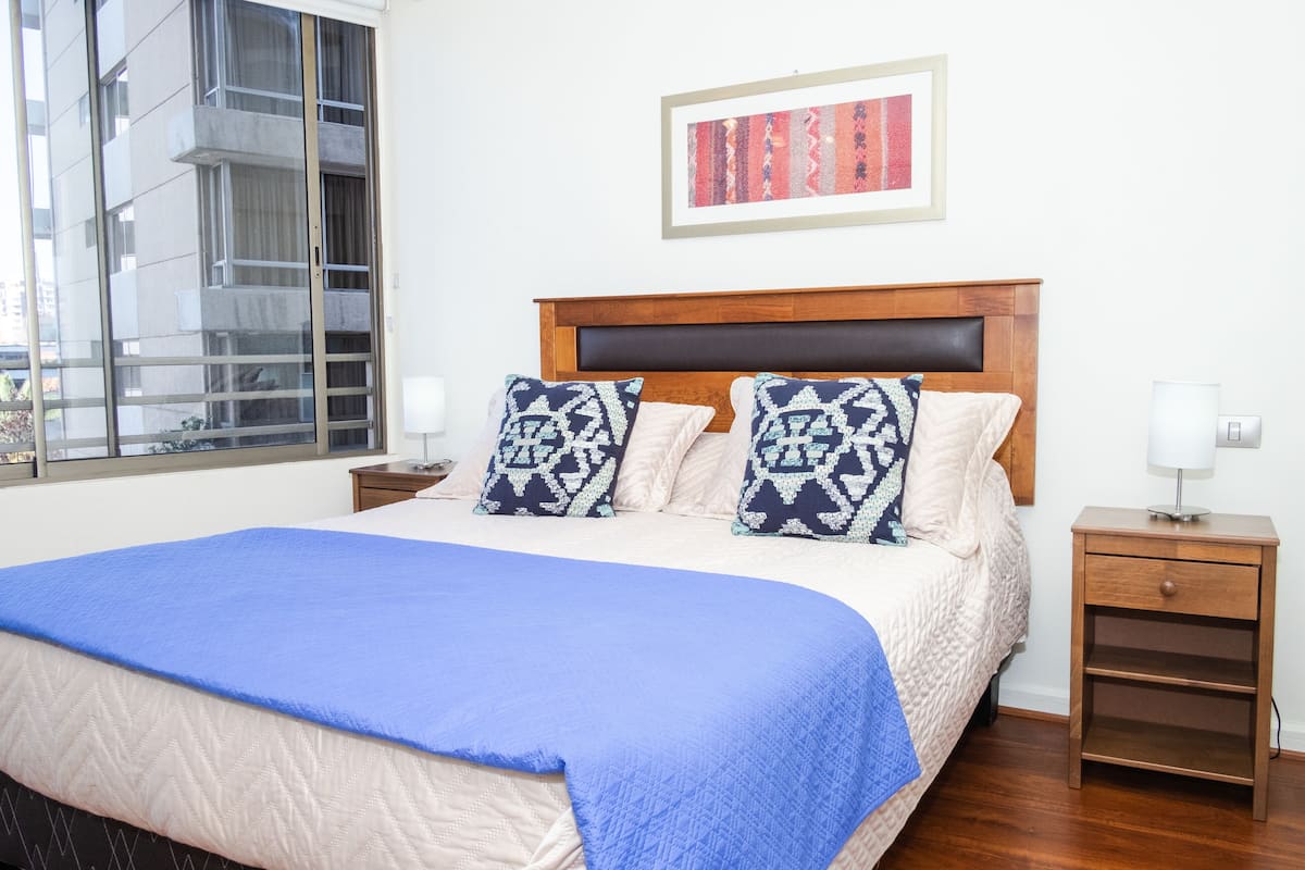 1 chambre, literie de qualité supérieure, fer et planche à repasser