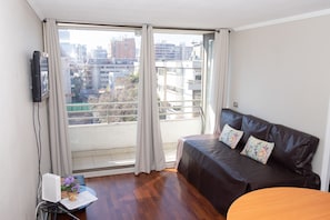 1 bedroom, premium bedding, iron/ironing board, free WiFi