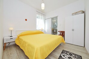 1 bedroom, free WiFi, bed sheets