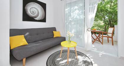 Beautiful Studio near beach in Zadar Diklo