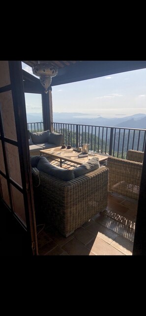 Property grounds - Stunning Views Over The Bay Of Cannes (Fréjus)