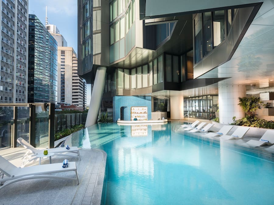 Outdoor pool, free cabanas, sun loungers