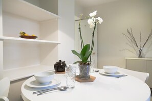 Apartment | Living area | Flat-screen TV - The Skylark Studio, Hereford (Hereford)