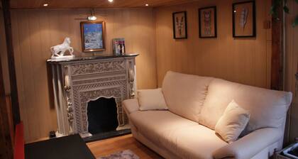 Cozy Art loft in Graça Square