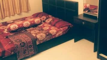 3 bedrooms, iron/ironing board
