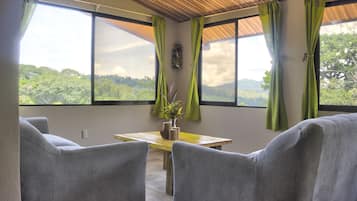 Lodge 3 | Living room