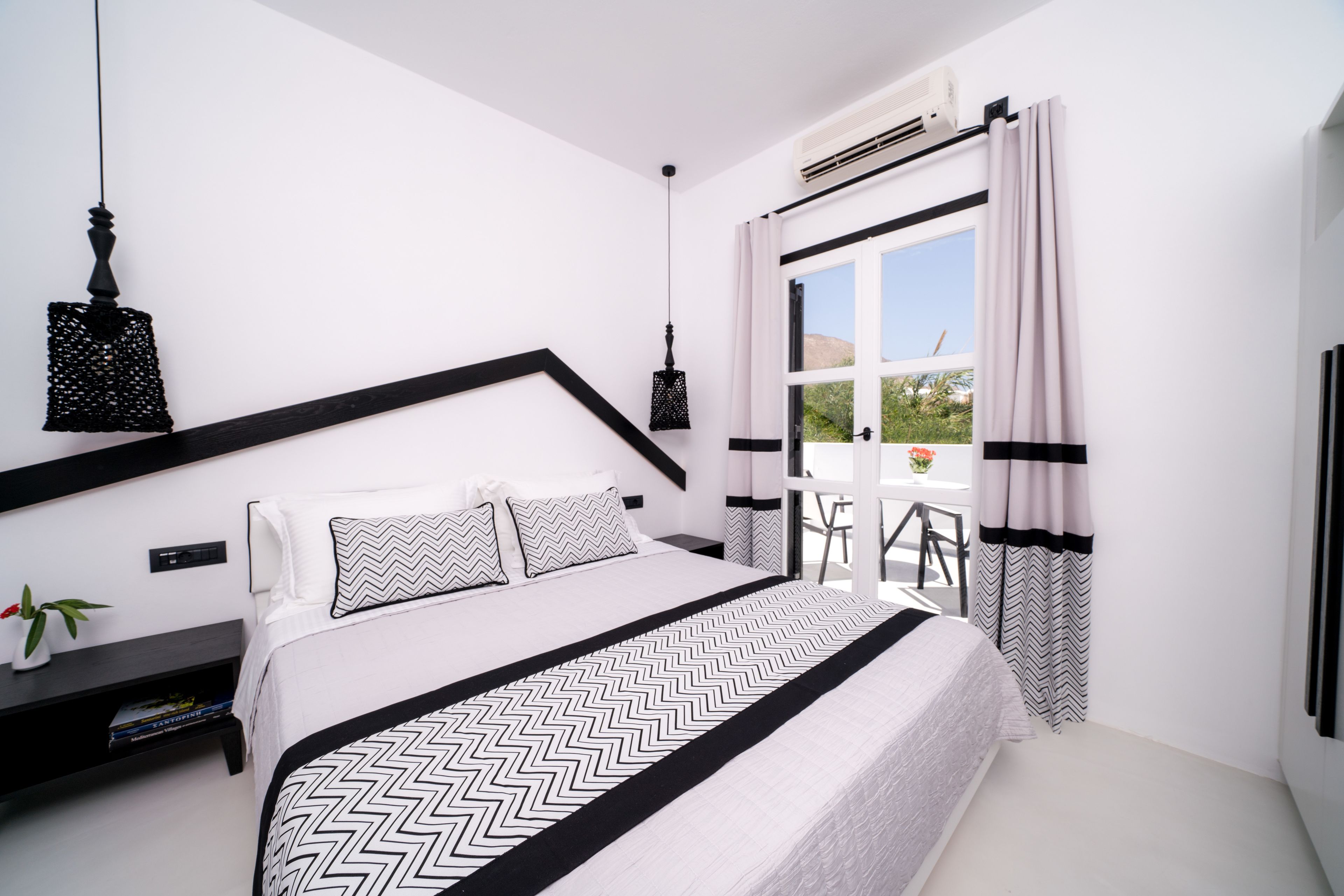 Photo - Divelia Hotel