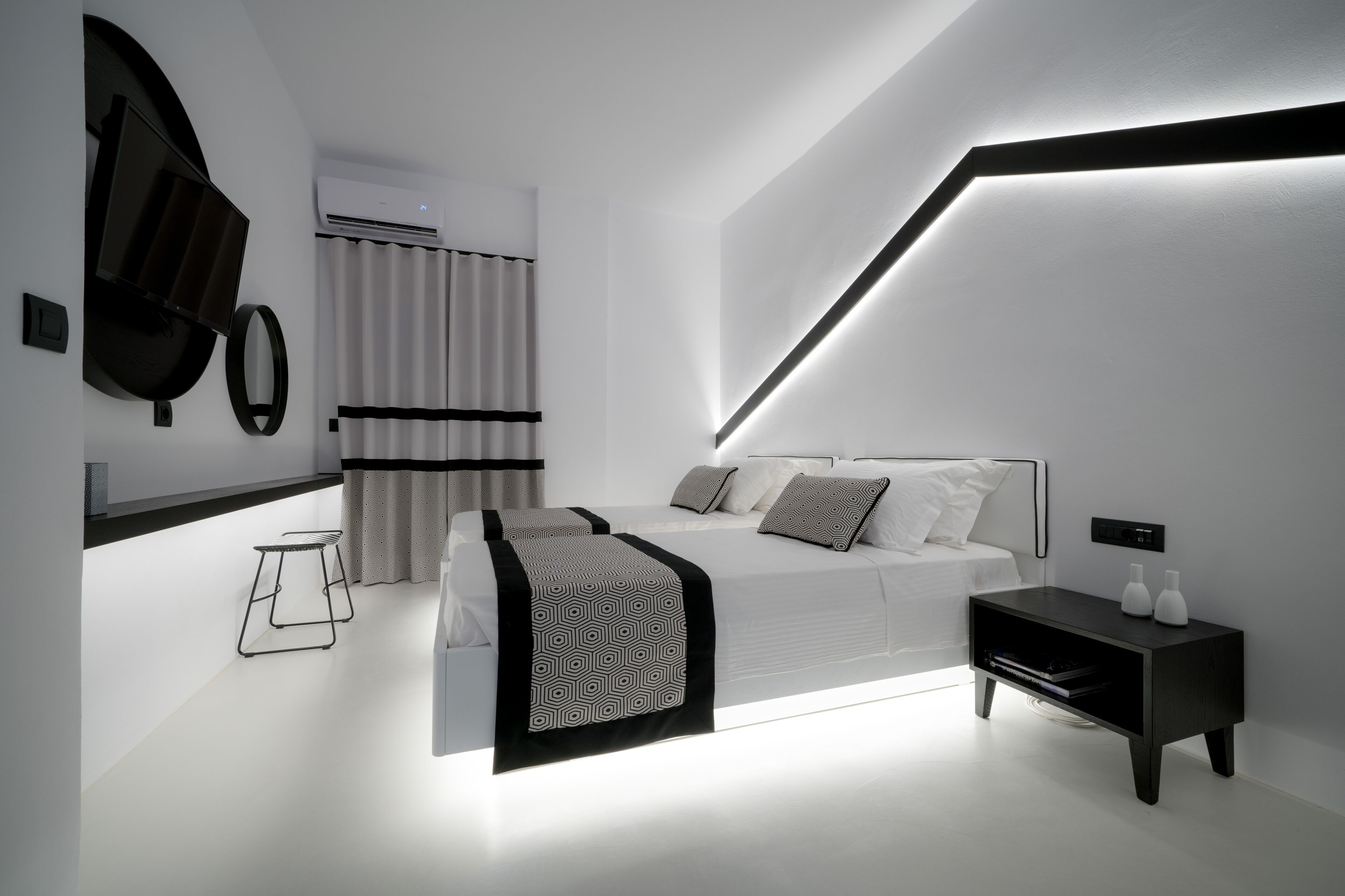 Quarto casal ou duplo conforto, 1 cama King, para não fumantes | Roupas de cama premium, cofres nos quartos, escrivaninha