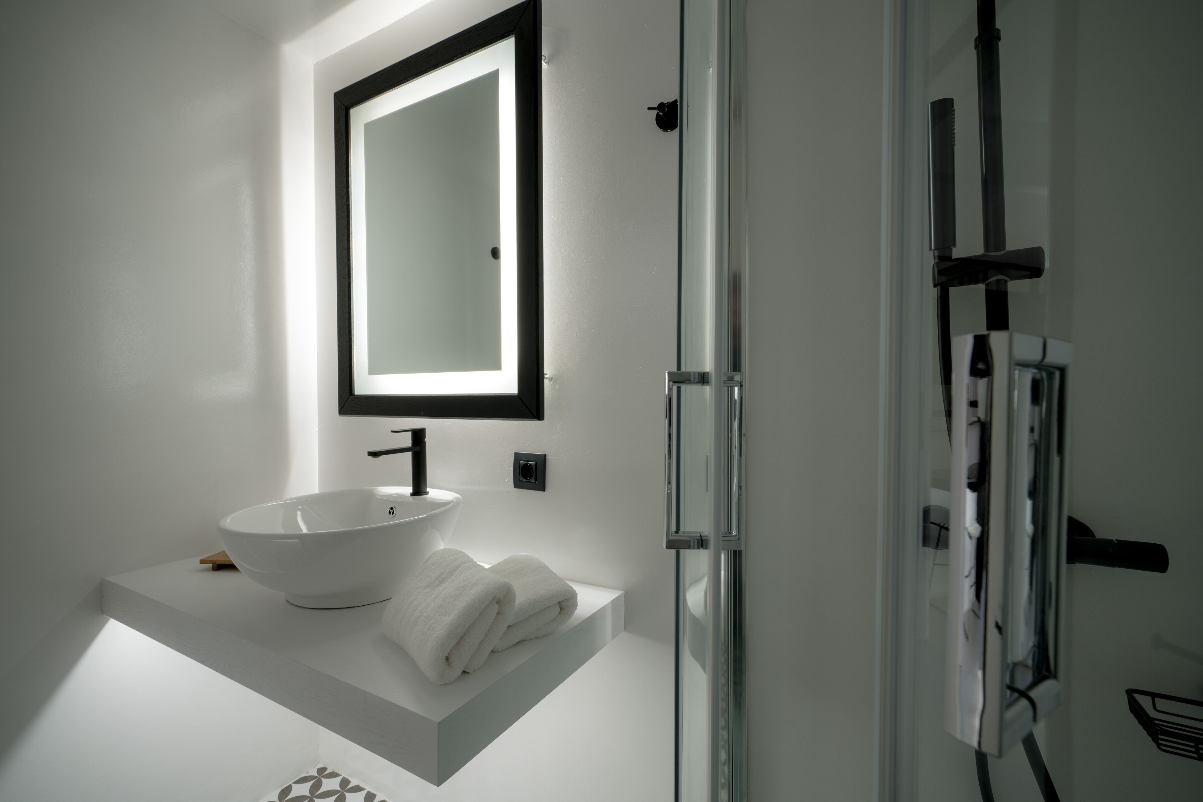 Photo - Divelia Hotel