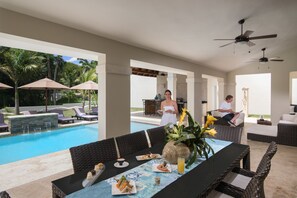 Free daily buffet breakfast  - Crown Villas 4 bdrm (Puerto Plata)