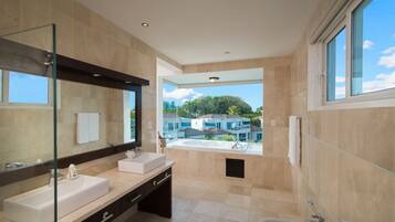 Villa | Bathroom | Free toiletries, hair dryer, towels