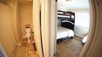 5 camere, ferro/asse da stiro, culla da viaggio, Wi-Fi gratuito