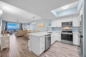 Dishwasher, dining tables - Ariel Dunes I 2109 - Amazing Gulf Views, Heated Community Pool, Exercise Room! (Miramar Beach)