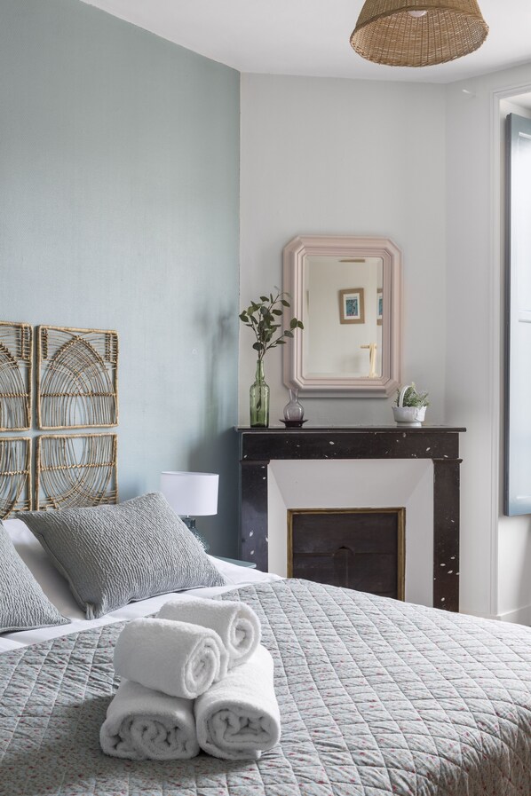 1 chambre, bureau, fer et planche à repasser, Wi-Fi gratuit