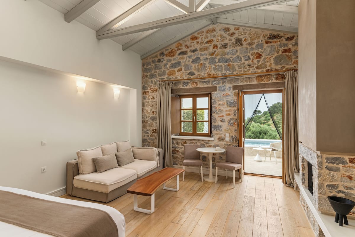 private pool honeymoon suite sea view | living area | lcd tv