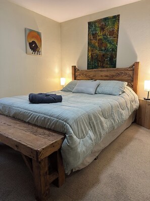 4 bedrooms, iron/ironing board, free WiFi, bed sheets