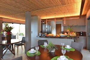 Free daily full breakfast