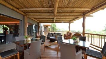 Petit déjeuner complet compris tous les jours