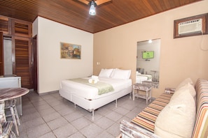 Suite | 1 bedroom, iron/ironing board, free wired internet, bed sheets - Pousada Casuarina Geribá (Búzios)