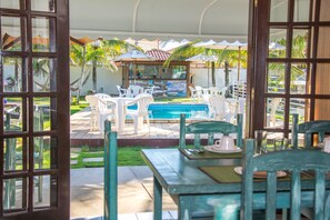 Free daily buffet breakfast - Pousada Casuarina Geribá (Búzios)