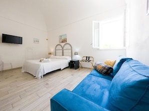 Iron/ironing board, rollaway beds, free WiFi, bed sheets