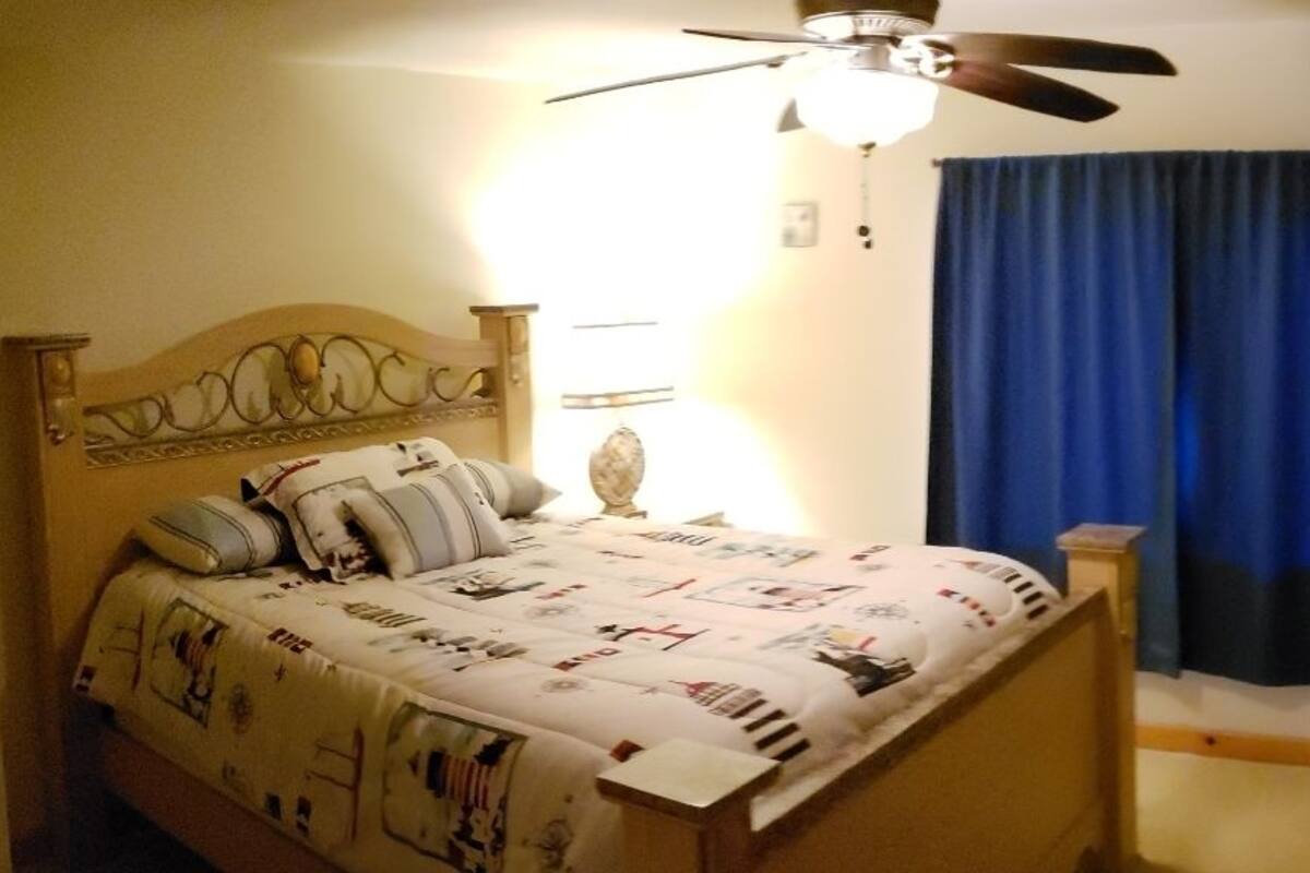 Quadruple Room, 2 Queen Beds, Non Smoking | Minibar, cribs (surcharge), rollaway beds (surcharge), WiFi (free)