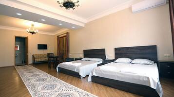 Iron/ironing board, free WiFi, bed sheets