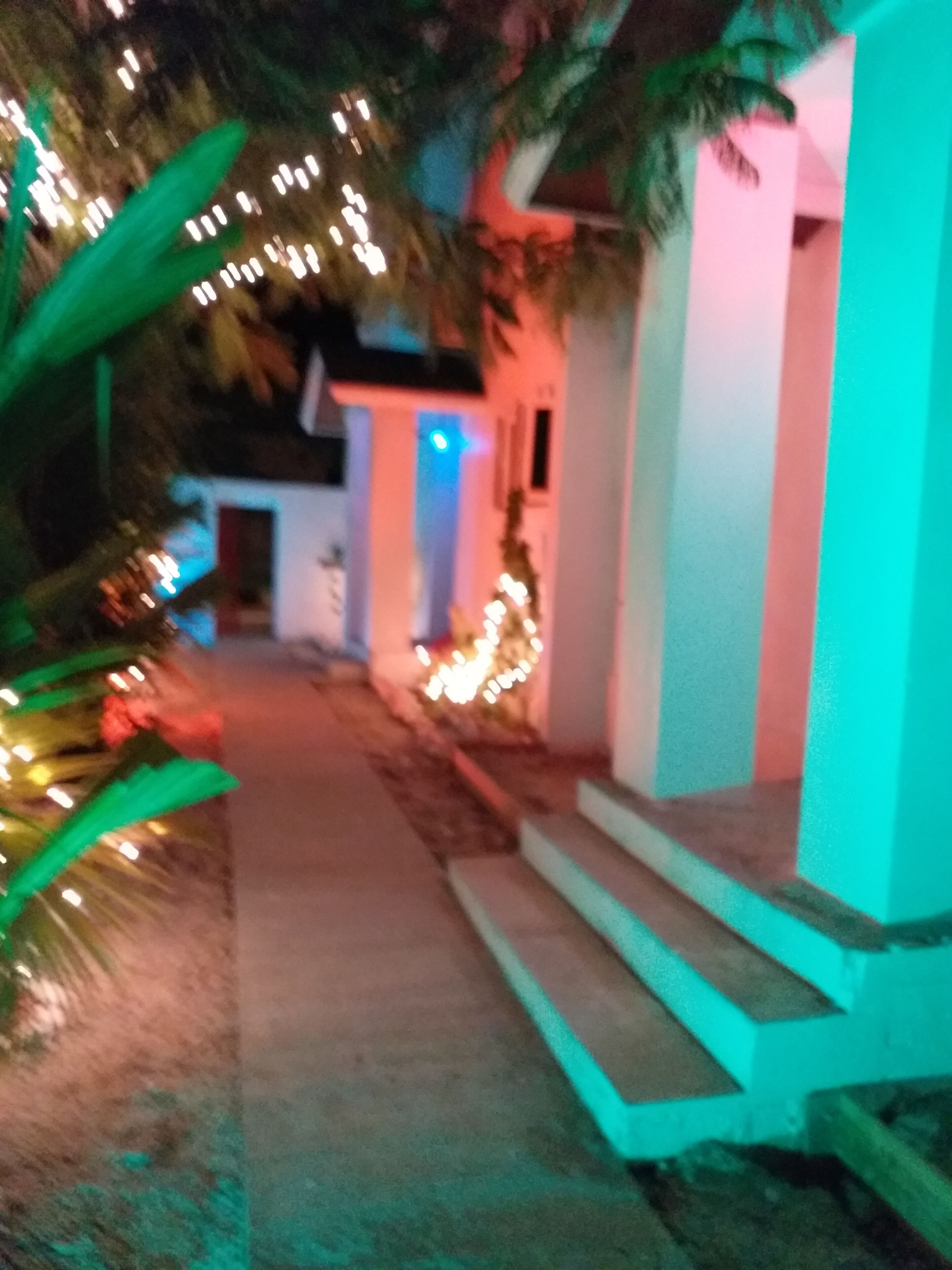 Fassade der Unterkunft – Abend/Nacht